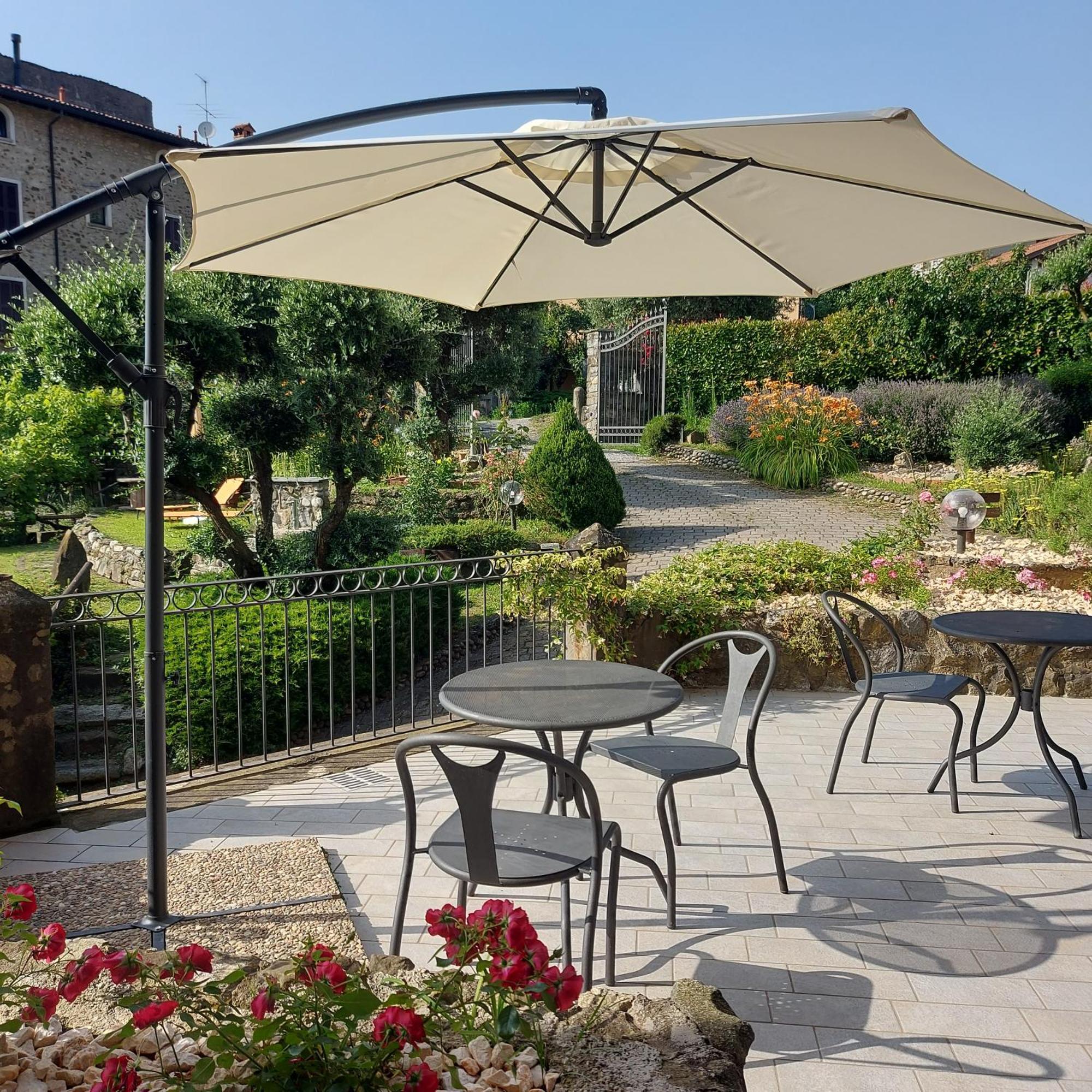 Hotel Al Vecchio Lavatoio Colle Brianza Exterior foto